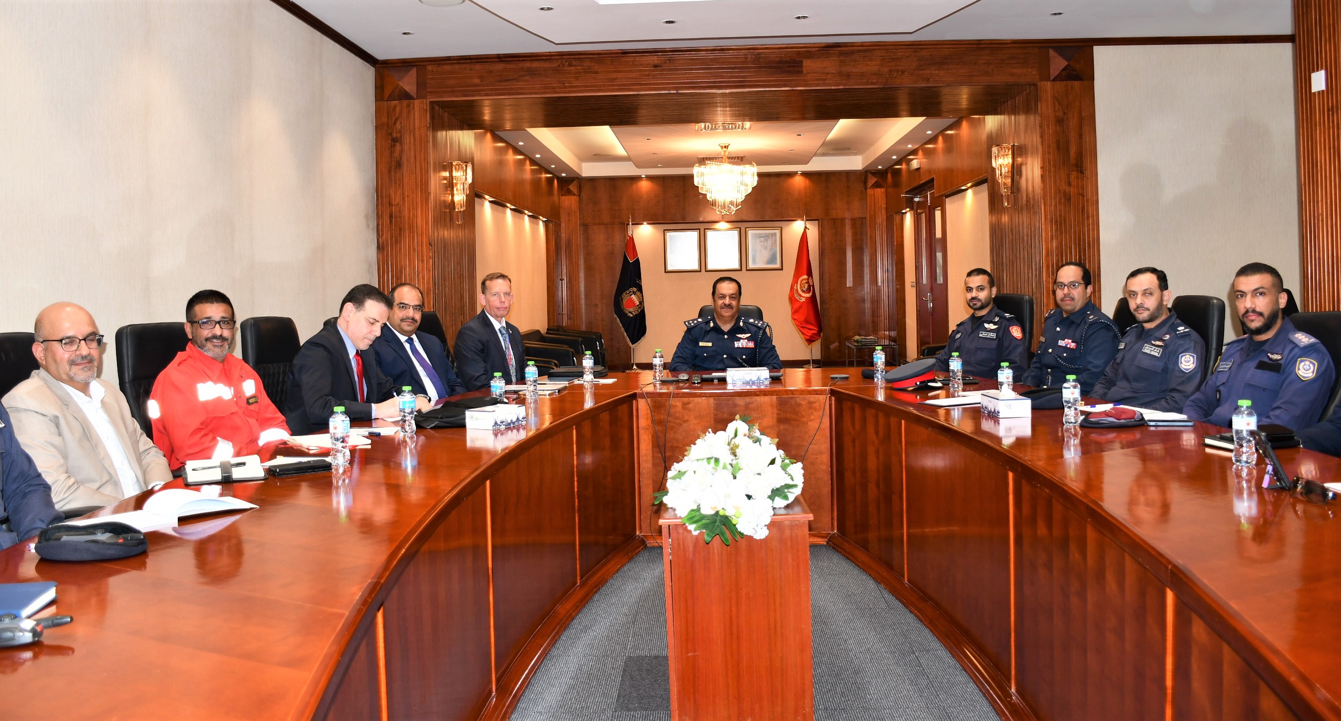 الإدارة العامة للدفاع المدني تبحث تعزيز التعاون مع الشركات الصناعية الكبرى<